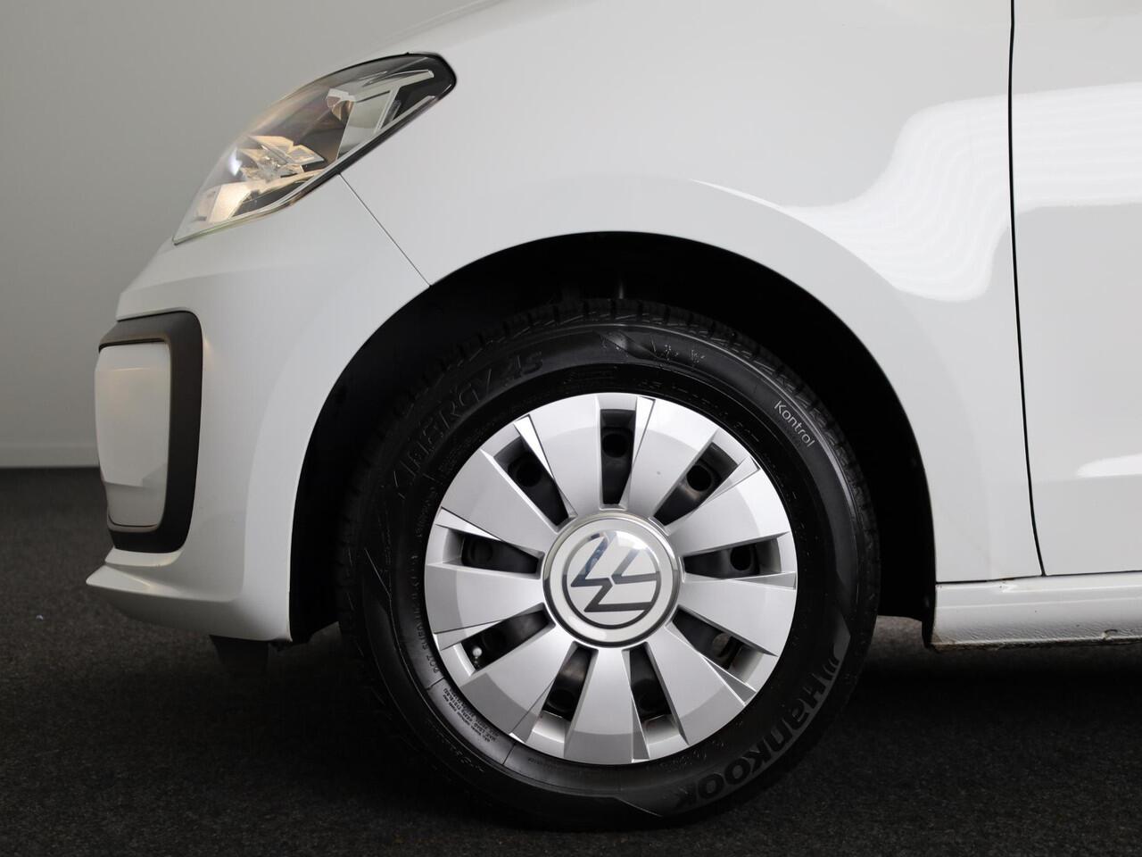 Volkswagen UP! 1.0 65 pk | Verlengde garantie | Navigatie via App | Autom. airco | Cruise control | Parkeersensoren achter | Achteruitrijcamera |