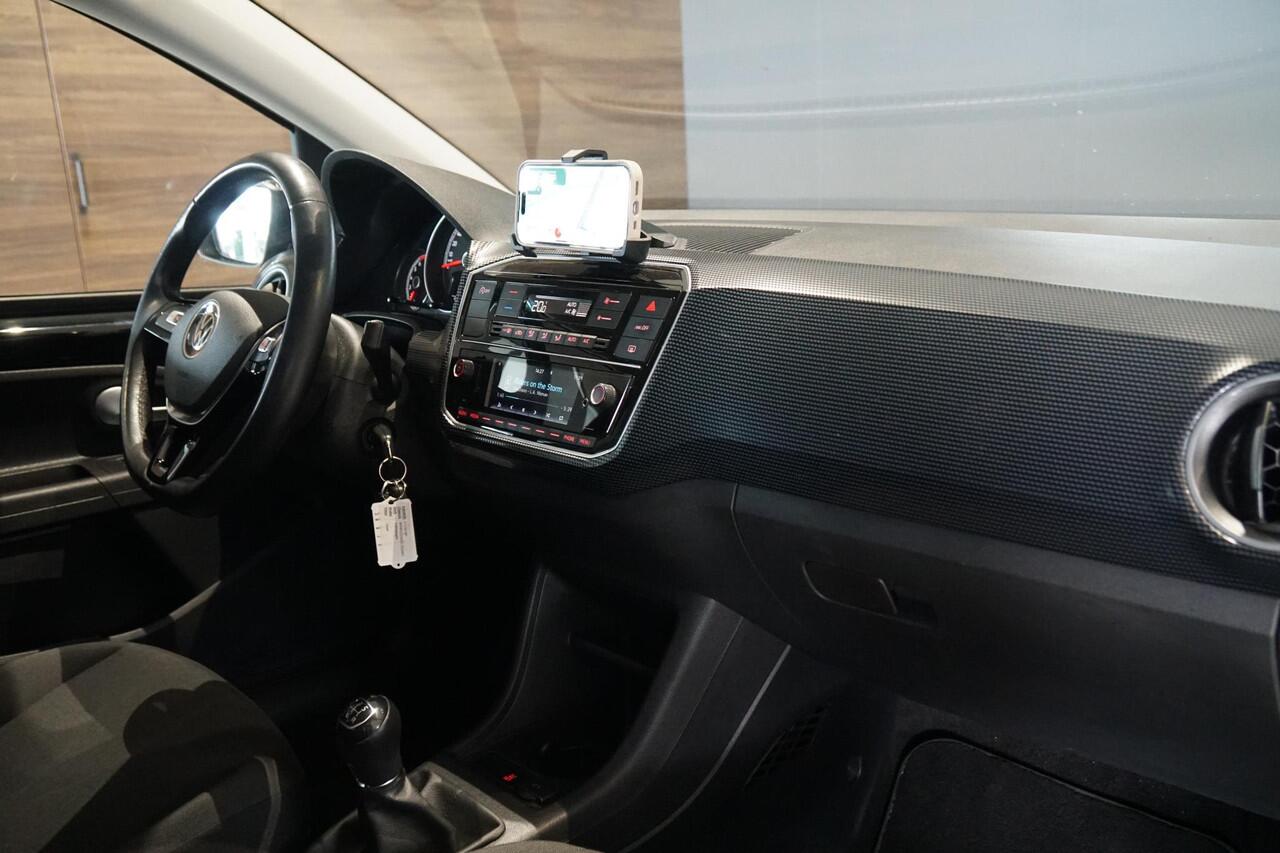 Volkswagen UP! 1.0 BMT High Up! + CAMERA / CLIMATE CONTROL / FACELIFT / AFN. TREKHAAK