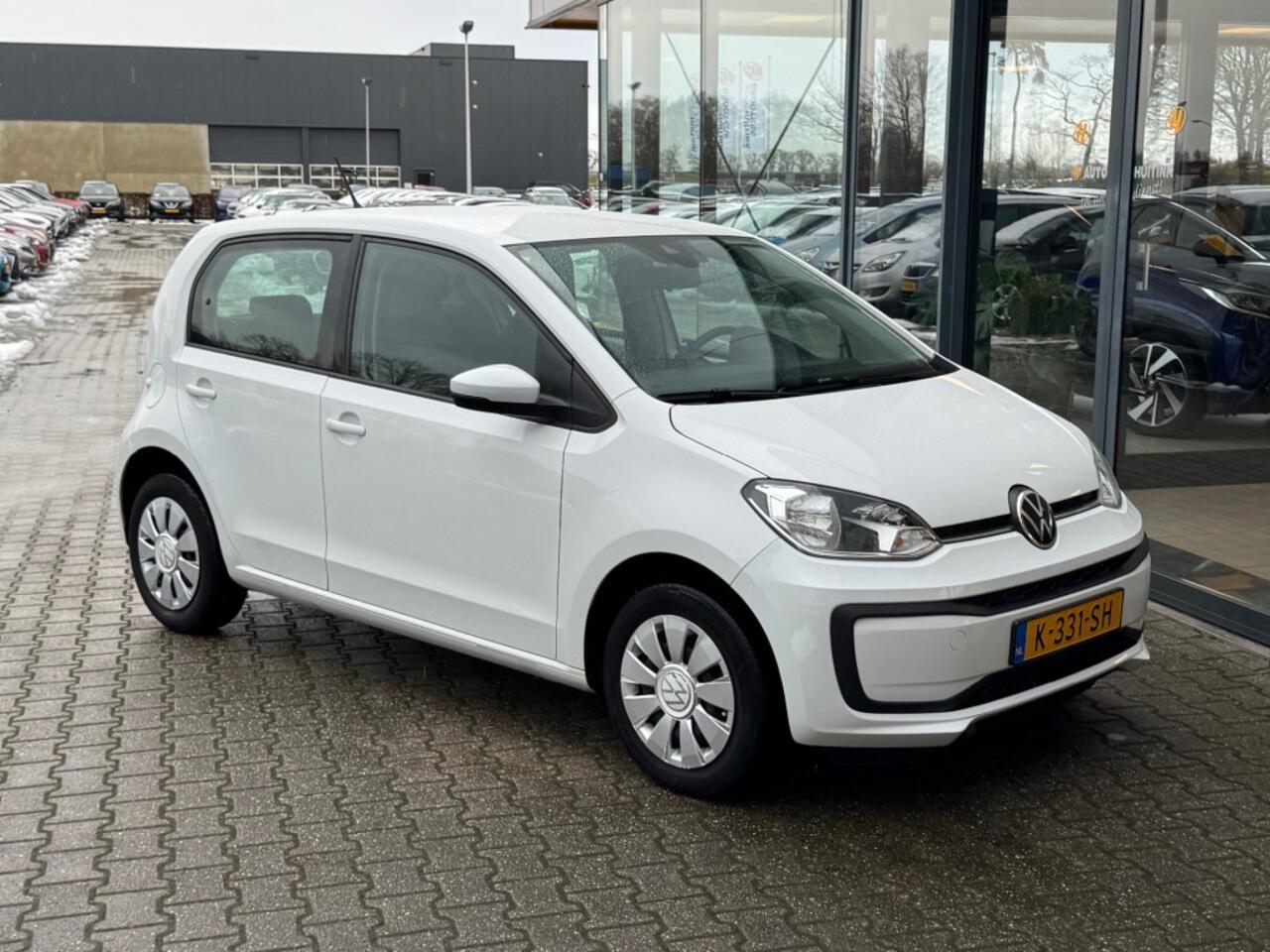 Volkswagen UP! Move Up - camera - sensoren - all season banden
