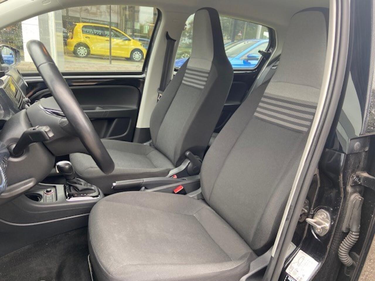 Volkswagen UP! e-Up! e-up! / Camera / Cruise control / Clima / Stoelverwarming / SOH 90%