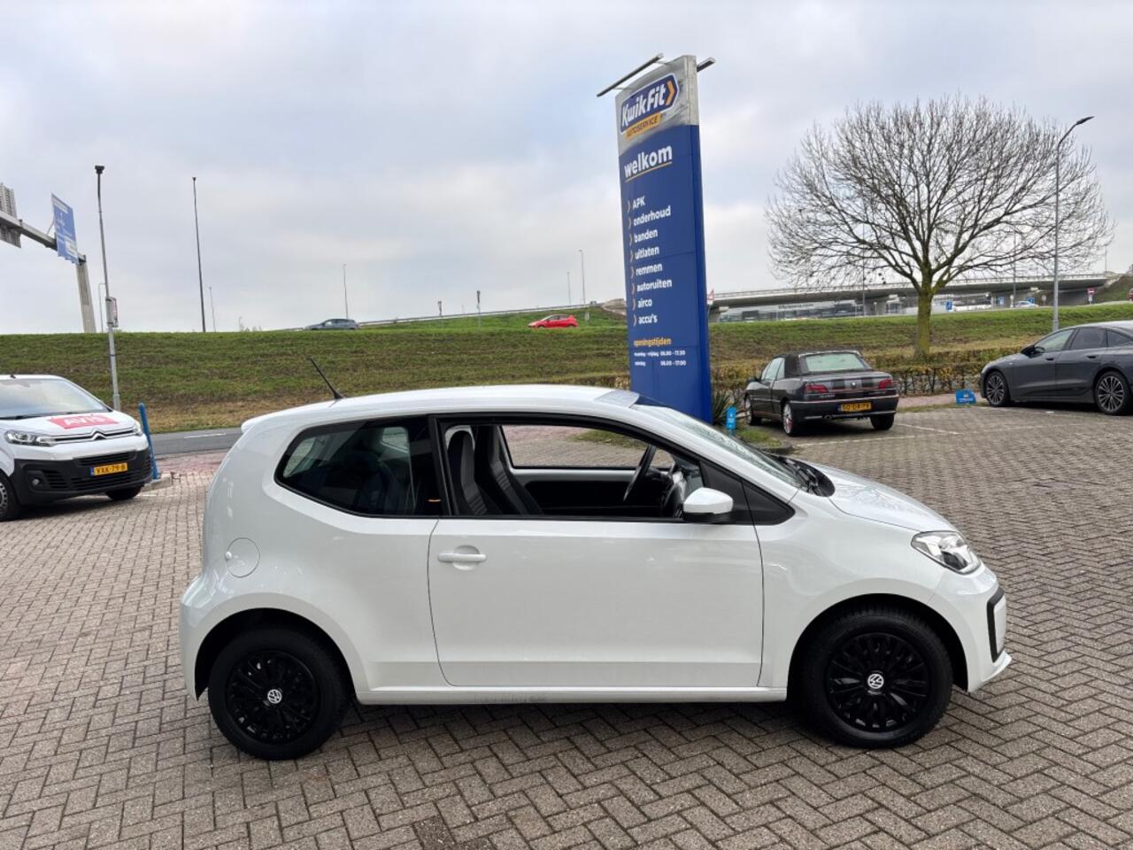 Volkswagen UP! 1.0 TAKE UP! AIRCO CRUISE PDC-CAMERA