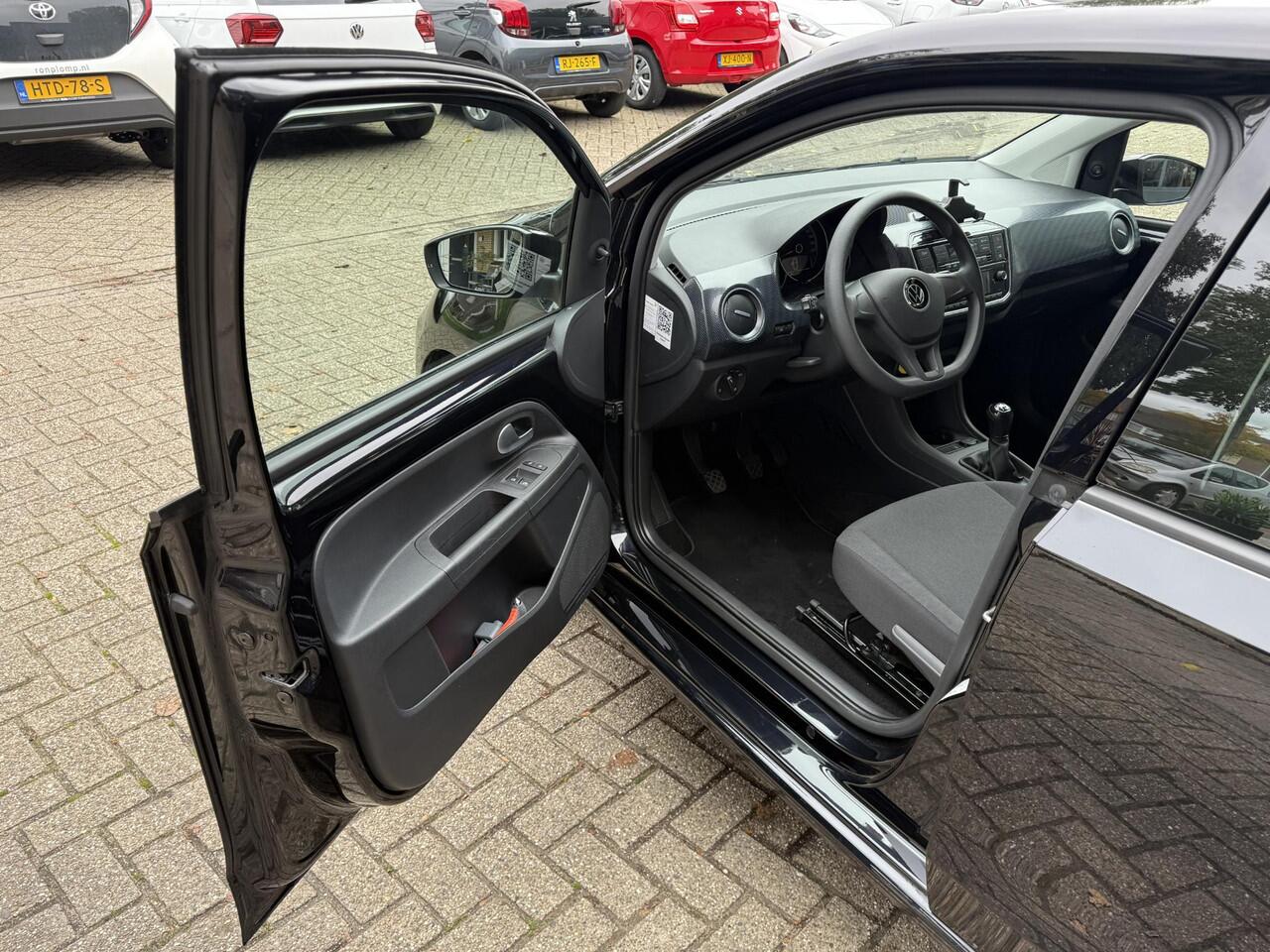 Volkswagen UP! 1.0 / Airco clima/ Navigatie via App / Camera/ PDC/ Cruise/ Camera/ PDC/ LED/