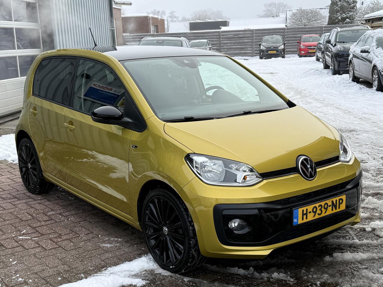 Volkswagen UP! 1.0 R-Line | UNIEK! | ORIG NL | CAMERA | DAB | BLUETOOTH | PDC