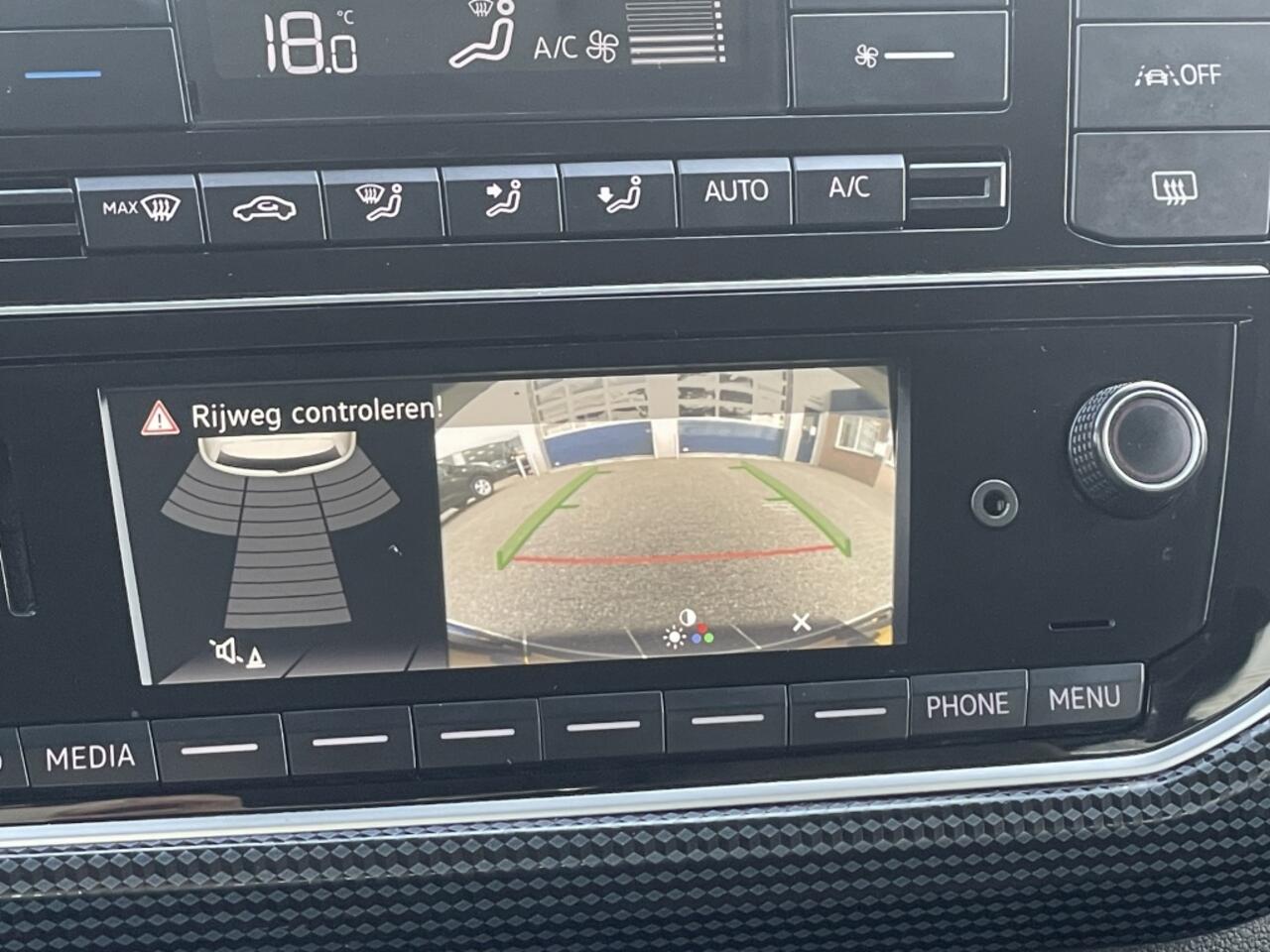 Volkswagen UP! 1.0 | achteruitrijcamera | LED | airco