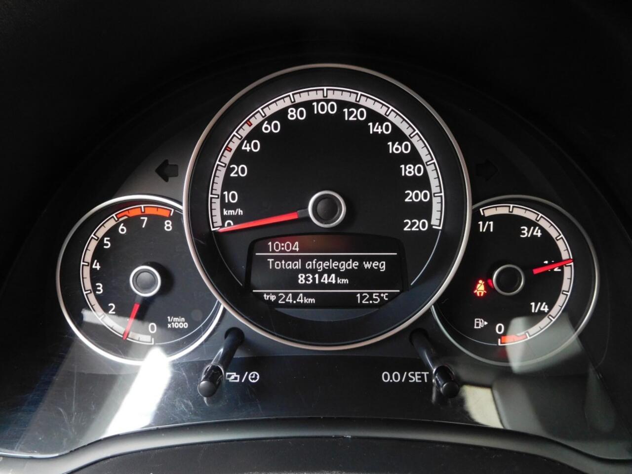 Volkswagen UP! 1.0 BMT move up!