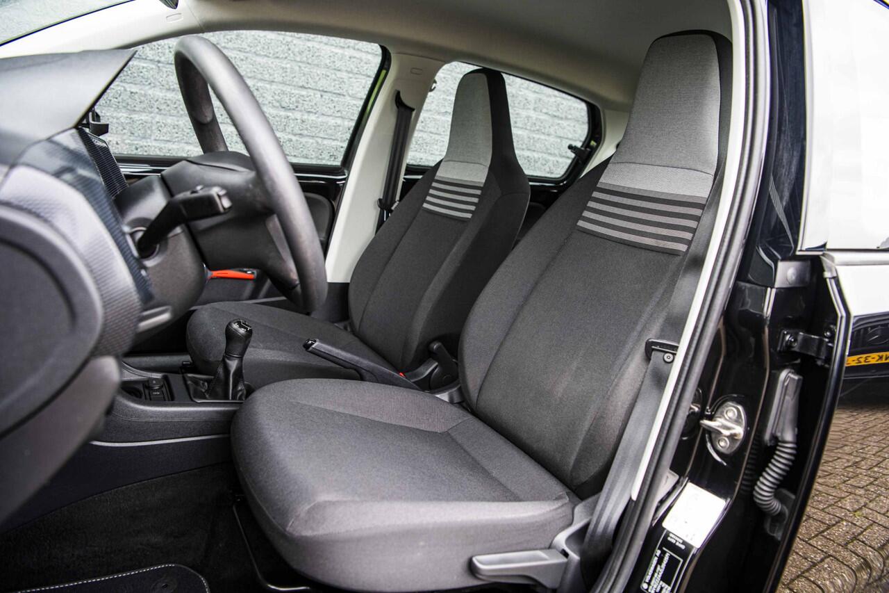 Volkswagen UP! 1.0 BMT move up! | Camera | Cruise Control | Climate Control