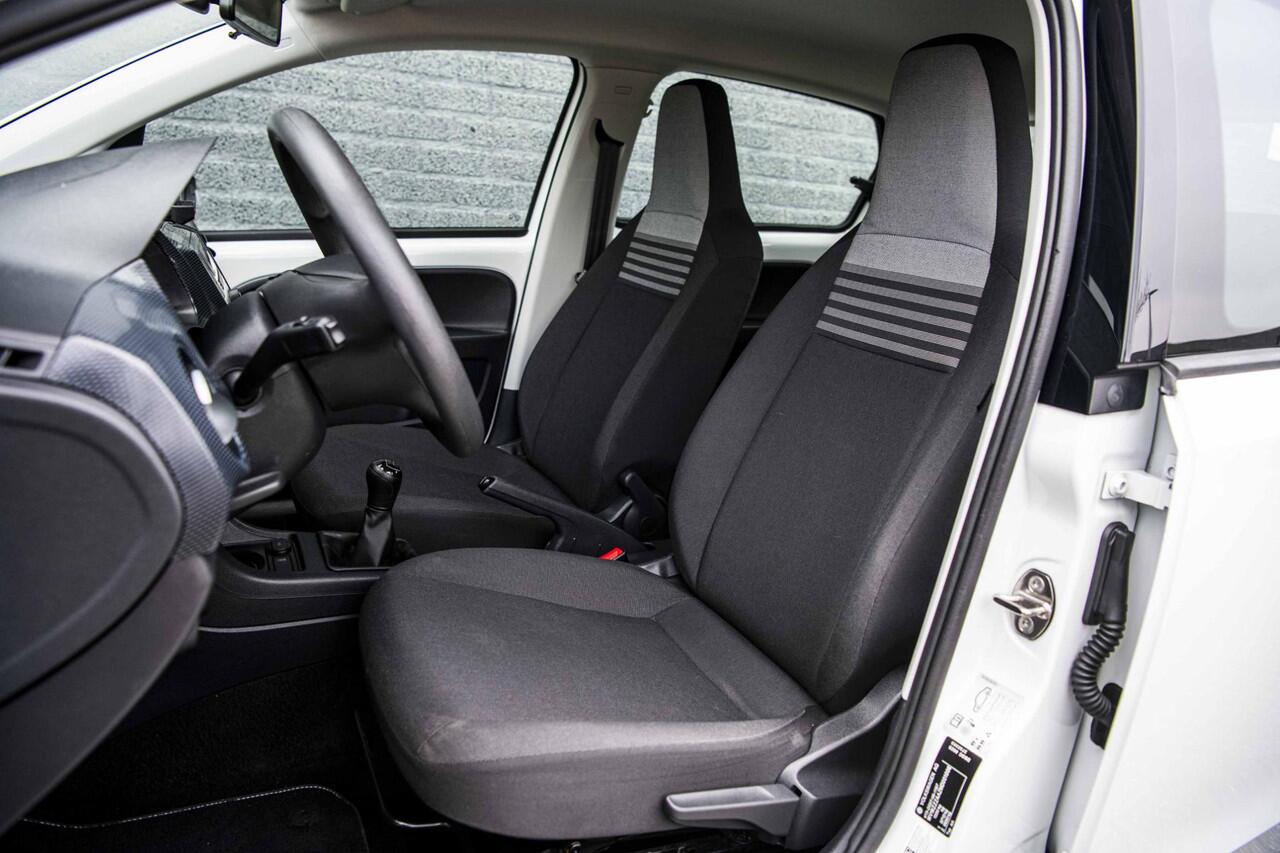 Volkswagen UP! 1.0 BMT 60 pk | Climatronic | Cruise Control | Parkeersensoren