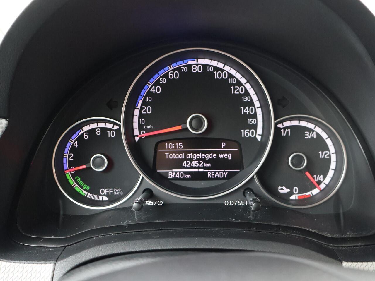 Volkswagen UP! e-Up! e-up! | 83 PK | SoH 90% | Climate control | Cruise control | Achteruitrijcamera |