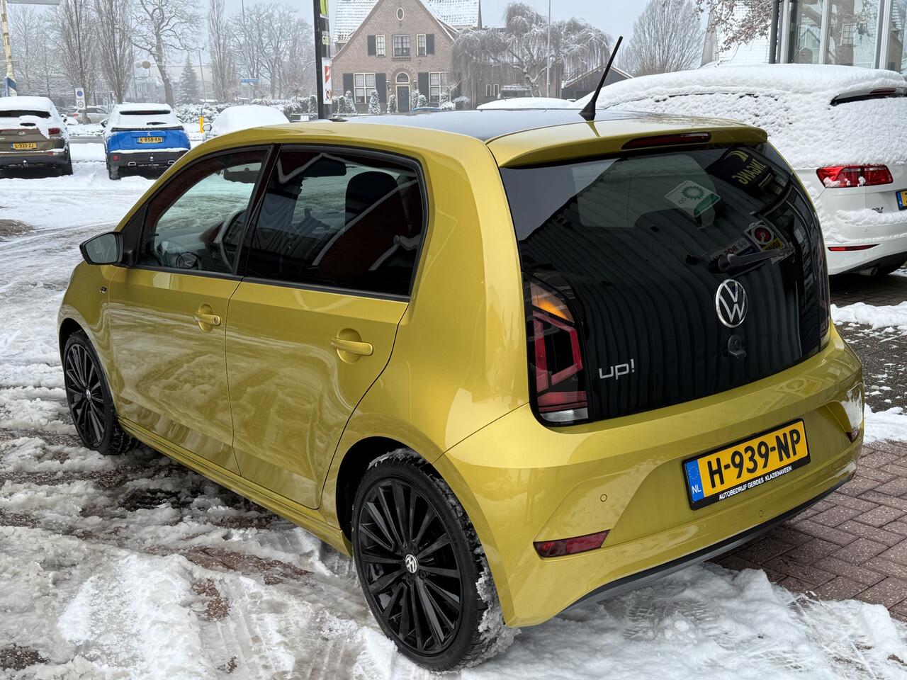 Volkswagen UP! 1.0 R-Line | UNIEK! | ORIG NL | CAMERA | DAB | BLUETOOTH | PDC