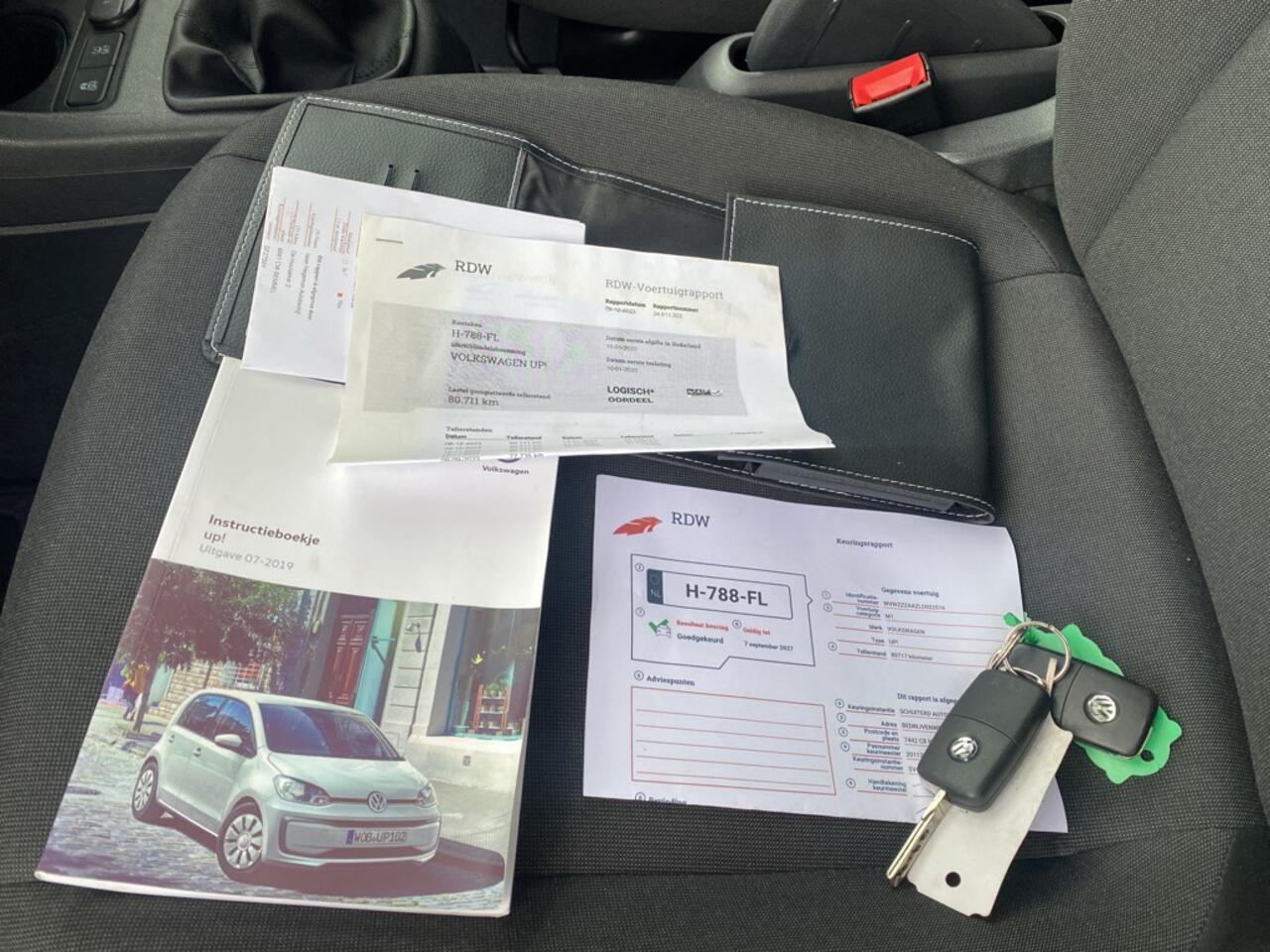 Volkswagen UP! 1.0 BMT move up! garantie/airco/blue-tooth