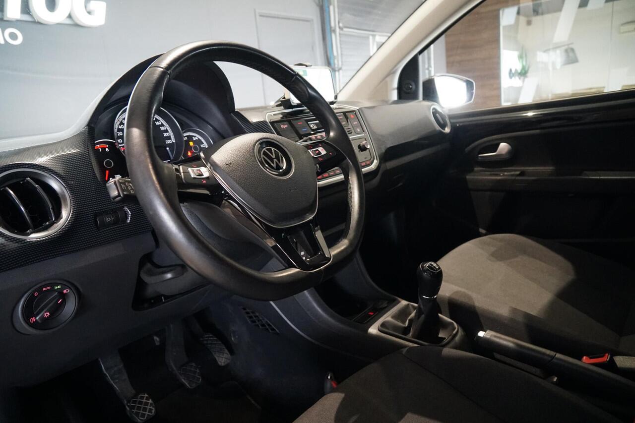 Volkswagen UP! 1.0 BMT High Up! + CAMERA / CLIMATE CONTROL / FACELIFT / AFN. TREKHAAK