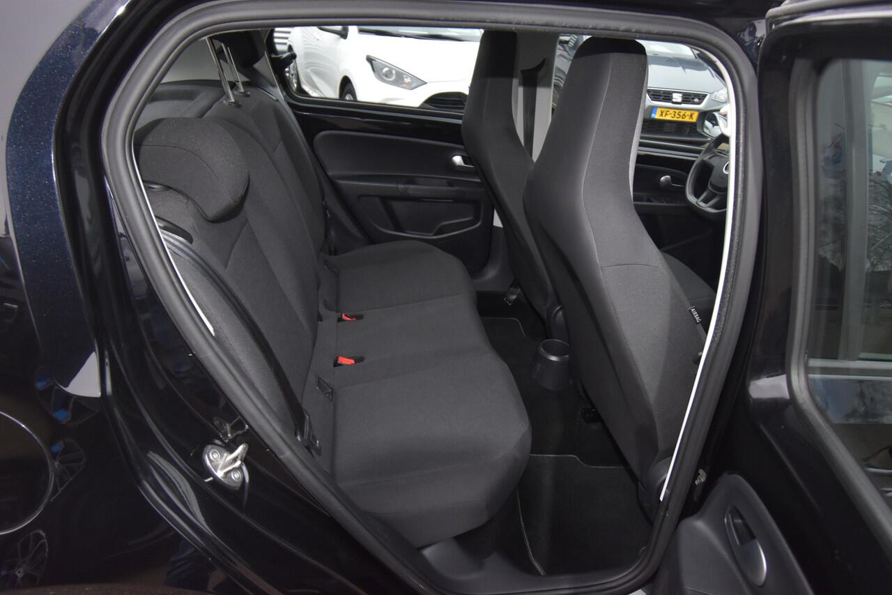 Volkswagen UP! 1.0 BMT move up! , AIRCO , BL TOOTH , EL VOOT , RADIO ,