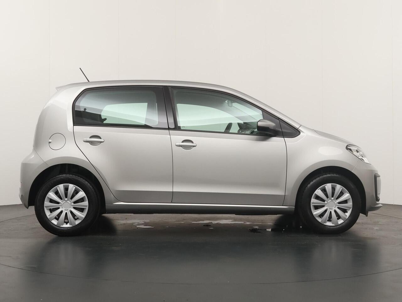 Volkswagen UP! 1.0 BMT move up! - Airconditioning - LED dagrijverlichting - DAB Radio