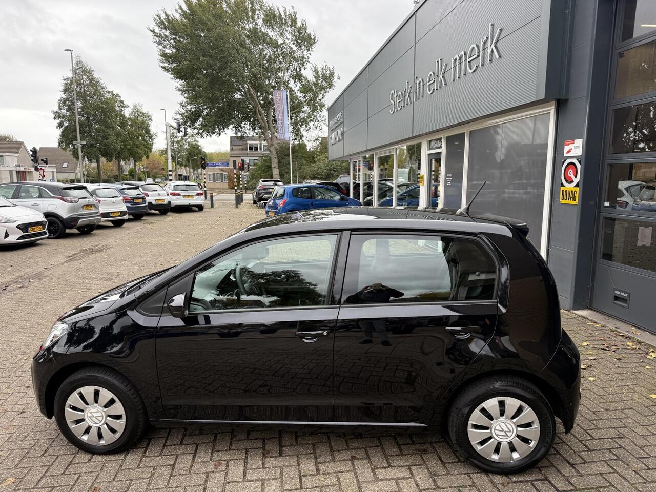 Volkswagen UP! 1.0 / Airco clima/ Navigatie via App / Camera/ PDC/ Cruise/ Camera/ PDC/ LED/
