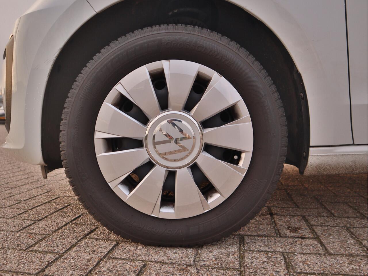 Volkswagen UP! 1.0 | Airco | Bluetooth | DAB | Elektrische ramen voor |