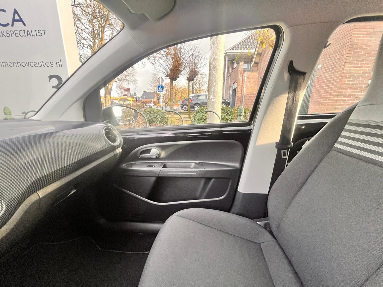 Volkswagen UP! 1.0 BMT move up!