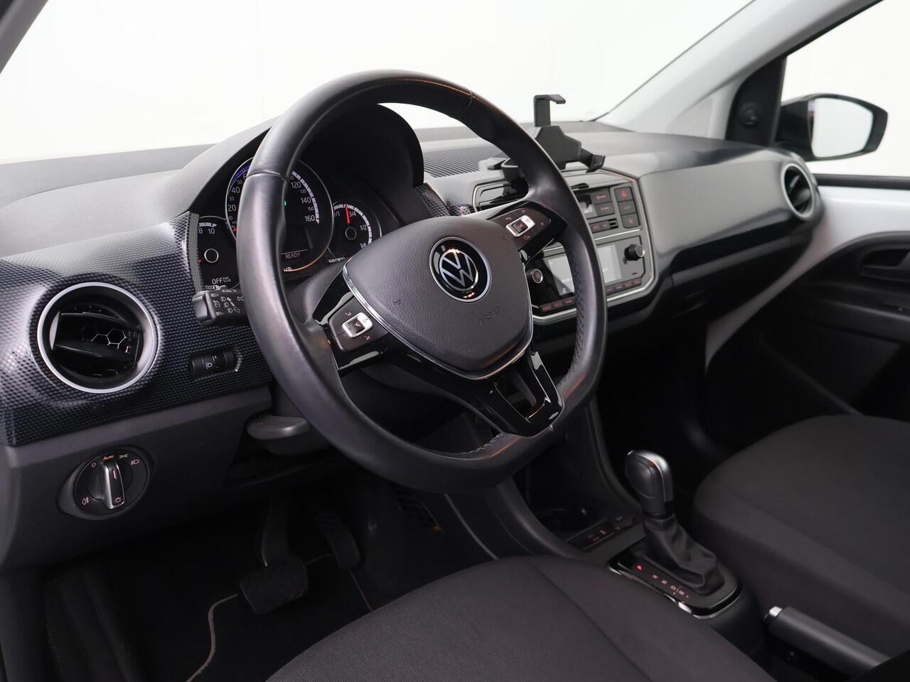 Volkswagen UP! e-Up! e-up! | 83 PK | SoH 91% | Achteruitrijcamera | Cruise control | Climate control |