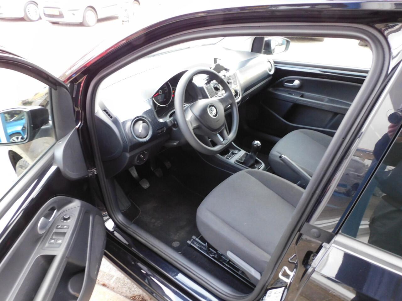 Volkswagen UP! 1.0 BMT move up!