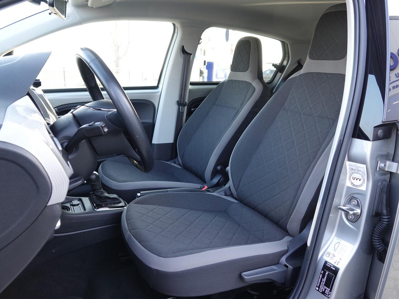 Volkswagen UP! e-Up! e-up! Style LMV | CRUISE | ECC | CAMERA + PDC | VERW. STOELEN