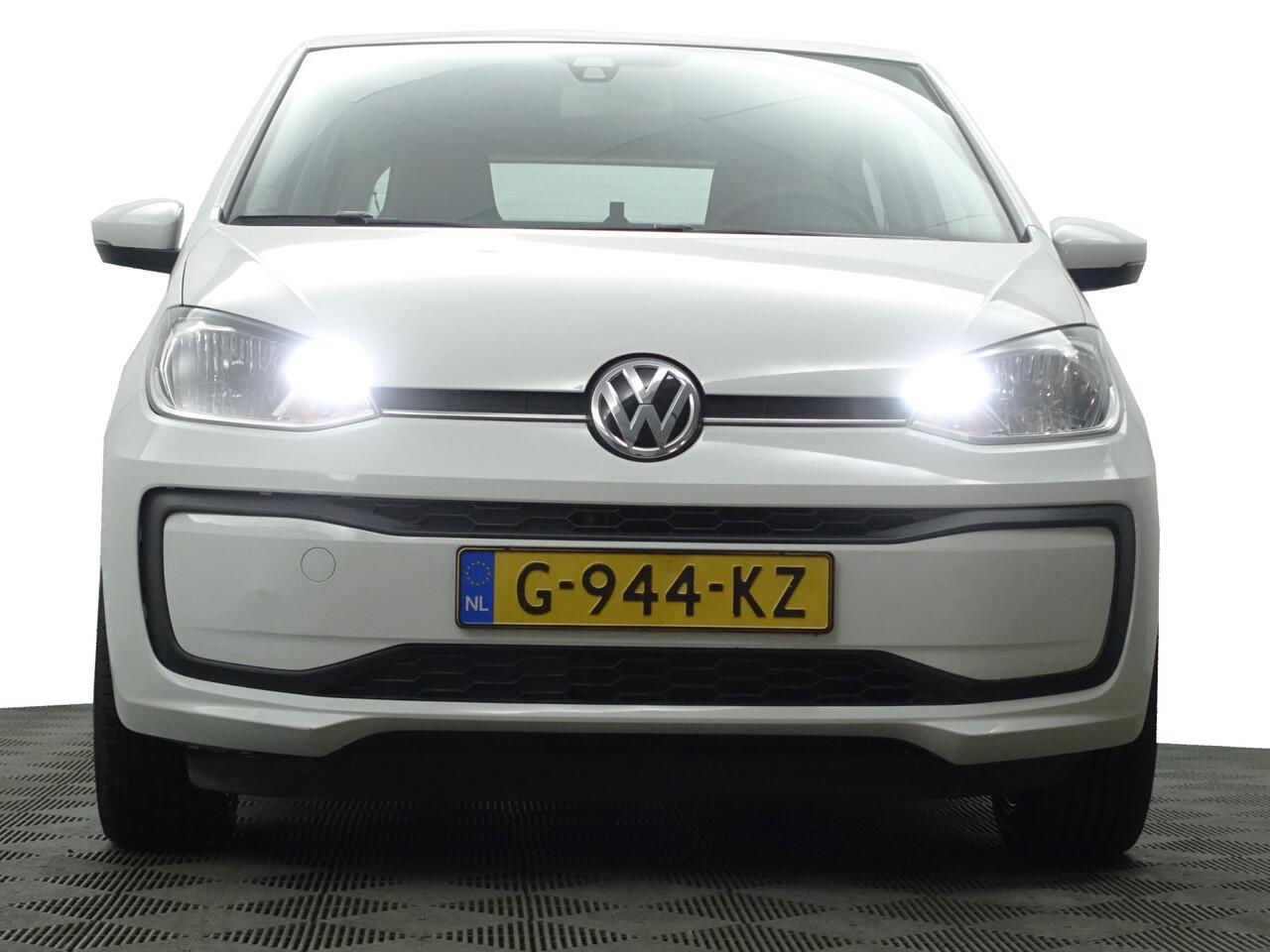 Volkswagen UP! 1.0 BMT R Line+ Led, Bluetooth audio, Privacy Glass, Clima, Comfort Interieur