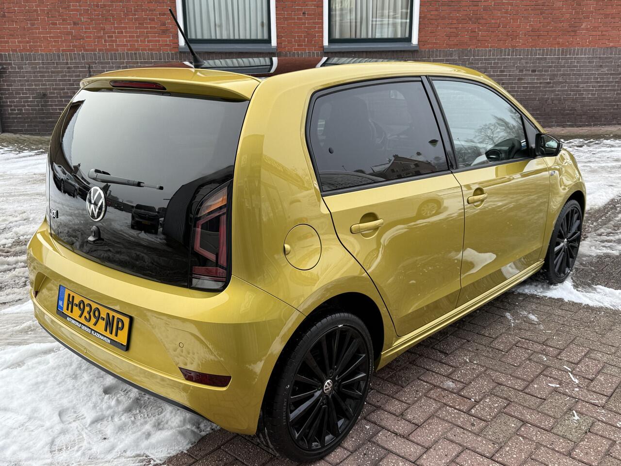 Volkswagen UP! 1.0 R-Line | UNIEK! | ORIG NL | CAMERA | DAB | BLUETOOTH | PDC