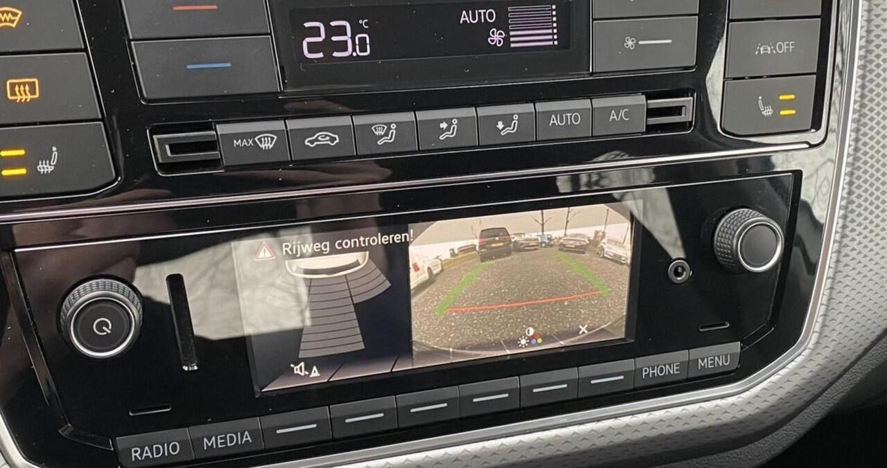 Volkswagen UP! e-Up! e-up! Style Plus (Camera,Clima,Cruise,Pdc,Stoelverw)