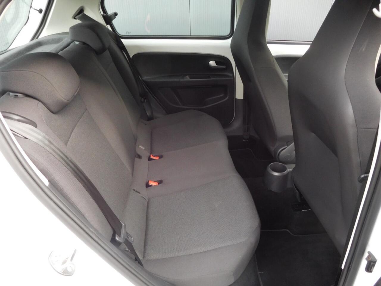 Volkswagen UP! 1.0 BMT move up!