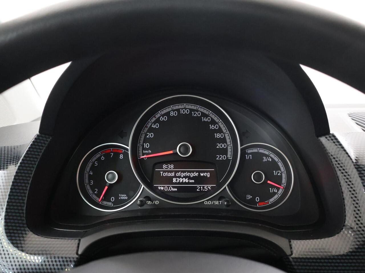 Volkswagen UP! 1.0 | Bluetooth | Parkeercamera | Climate Control | Cruise Control |