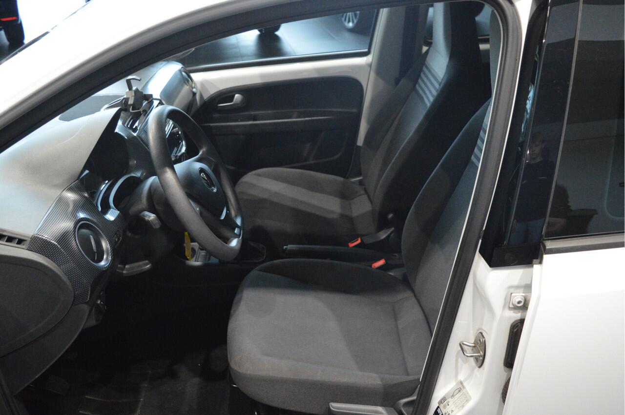 Volkswagen UP! 1.0 Edition clima getint glas 66 pk !!