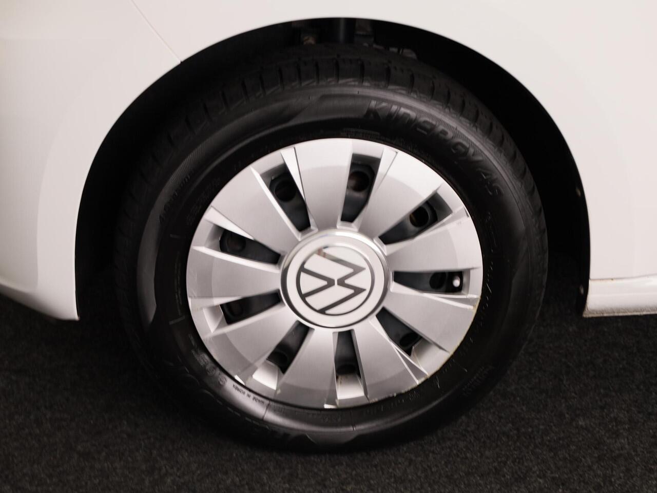 Volkswagen UP! 1.0 65 pk | Verlengde garantie | Navigatie via App | Airco | Rijstrooksensor |