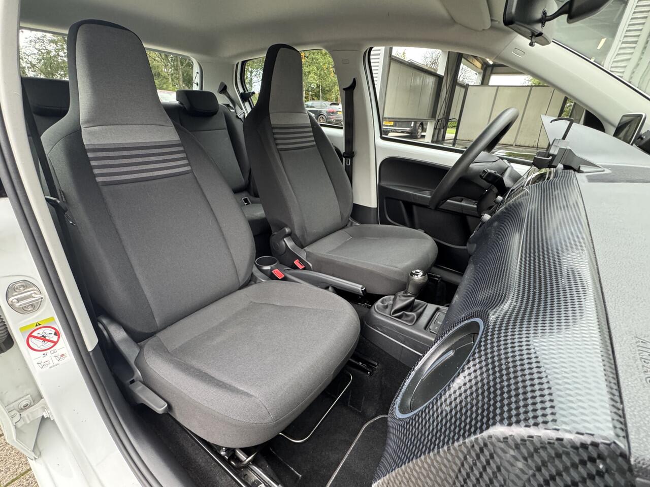 Volkswagen UP! 1.0 BMT move up! Clima/Camera/Cruise/PDC