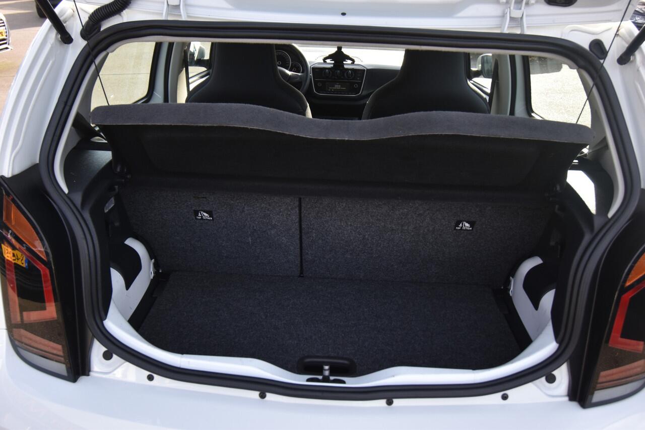 Volkswagen UP! 1.0 BMT take up! , AIRCO , BL TOOTH , RADIO , EL VOOR ,