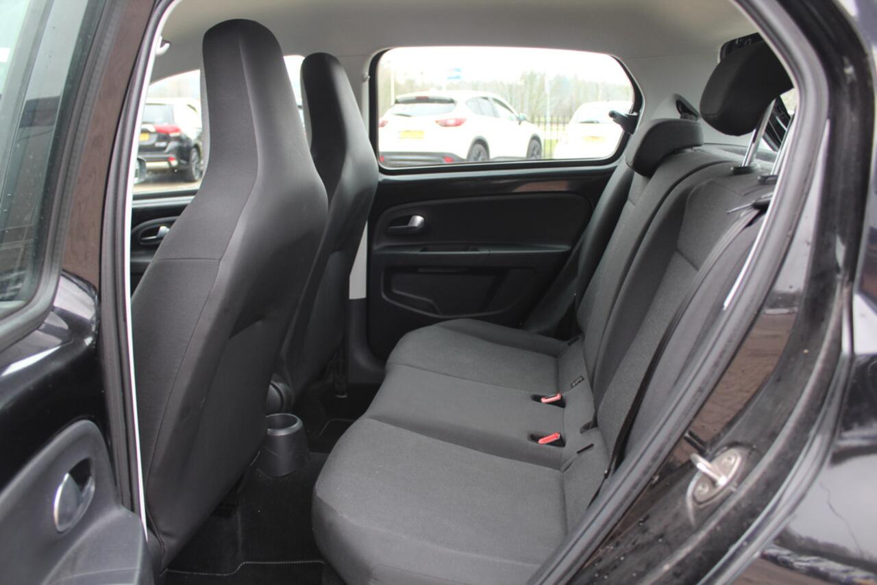 Volkswagen UP! 1.0 BMT move up! / NL Auto! / BTW / Airco / DAB / Radio / Bluetooth / 5drs