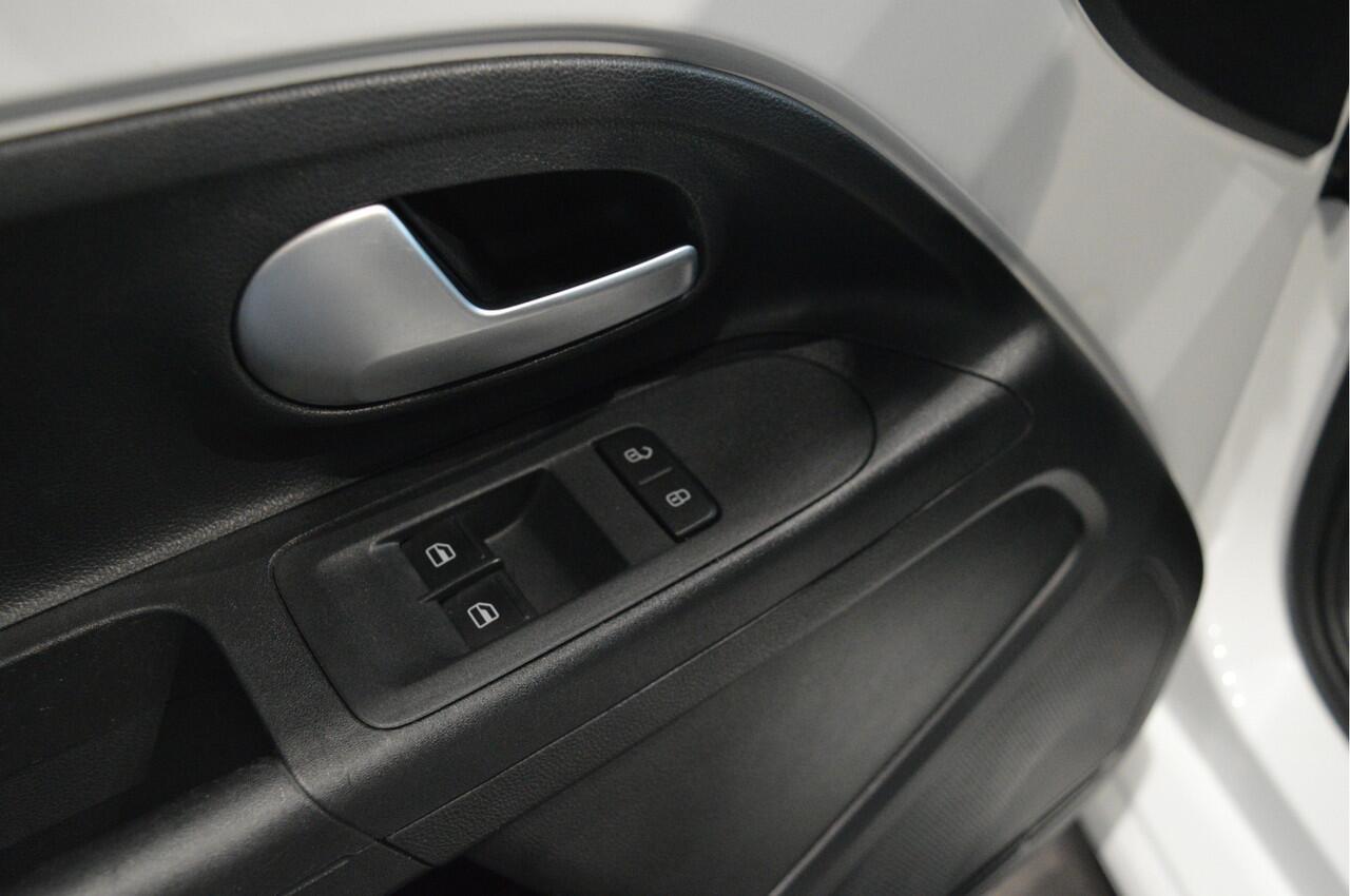 Volkswagen UP! 1.0 Edition clima getint glas 66 pk !!