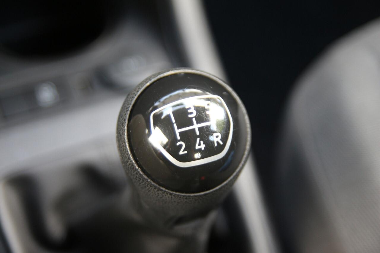 Volkswagen UP! 1.0 BMT 60pk move up! | NL-auto | 5 deuren | Airco | Navigatie | Elek. ramen | Centr. deurvegr. | Bluetooth |