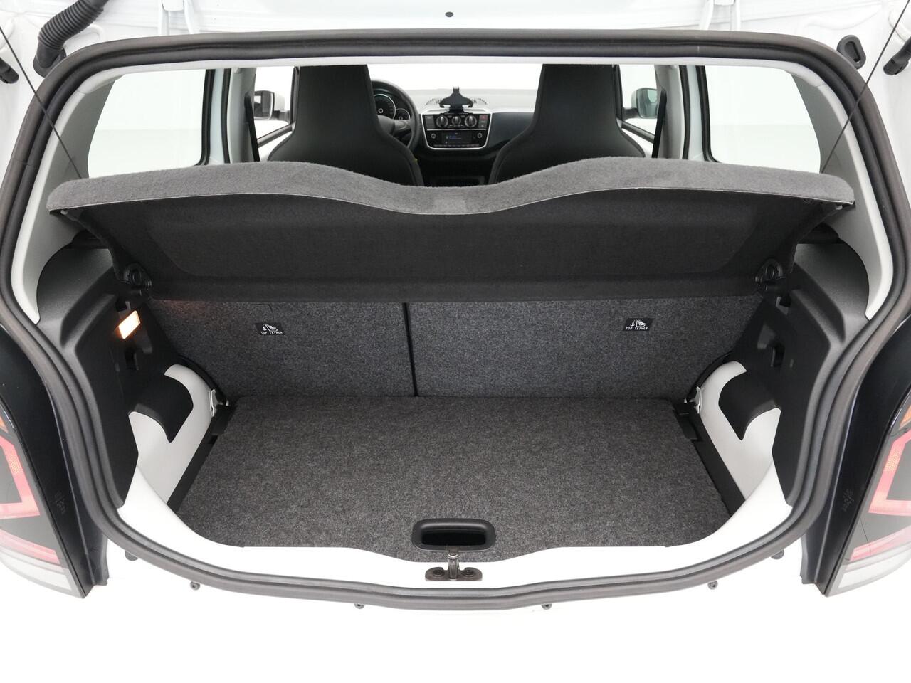 Volkswagen UP! 1.0 Airco Bluetooth Dab 4-deurs 215