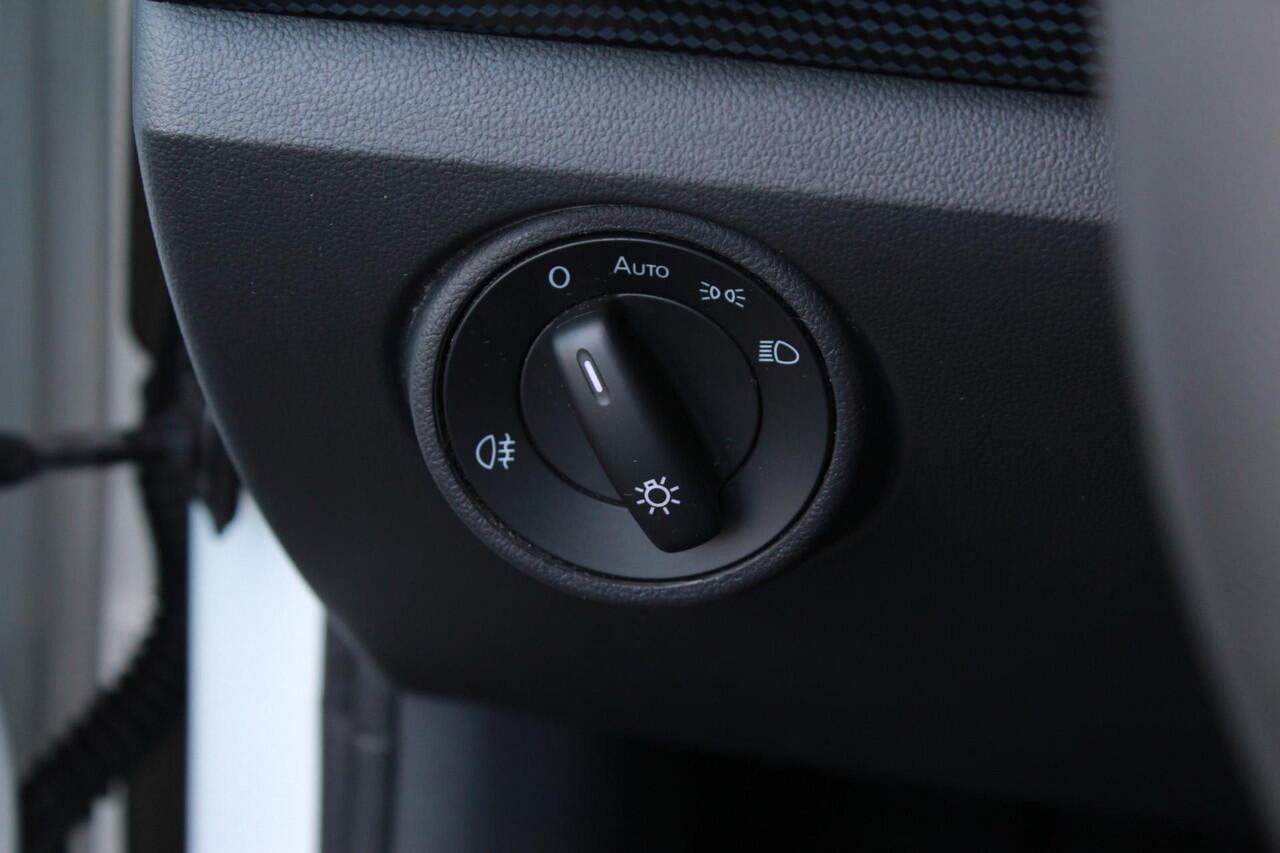 Volkswagen UP! 1.0 | Bluetooth | Camera | Cruise