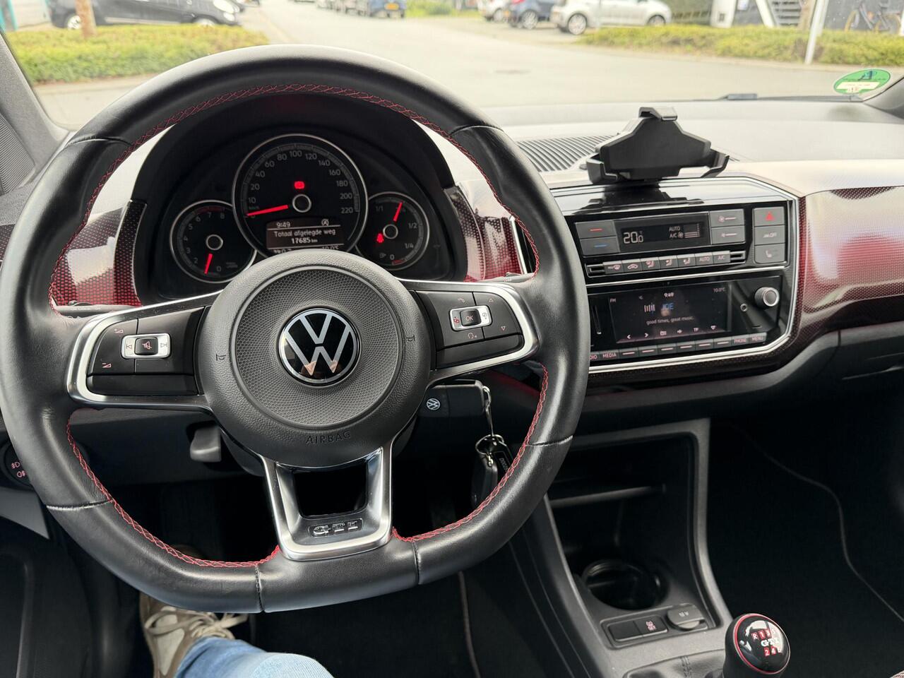 Volkswagen UP! 1.0 TSI GTI | 116 PK | Dealer onderhouden | VOL |