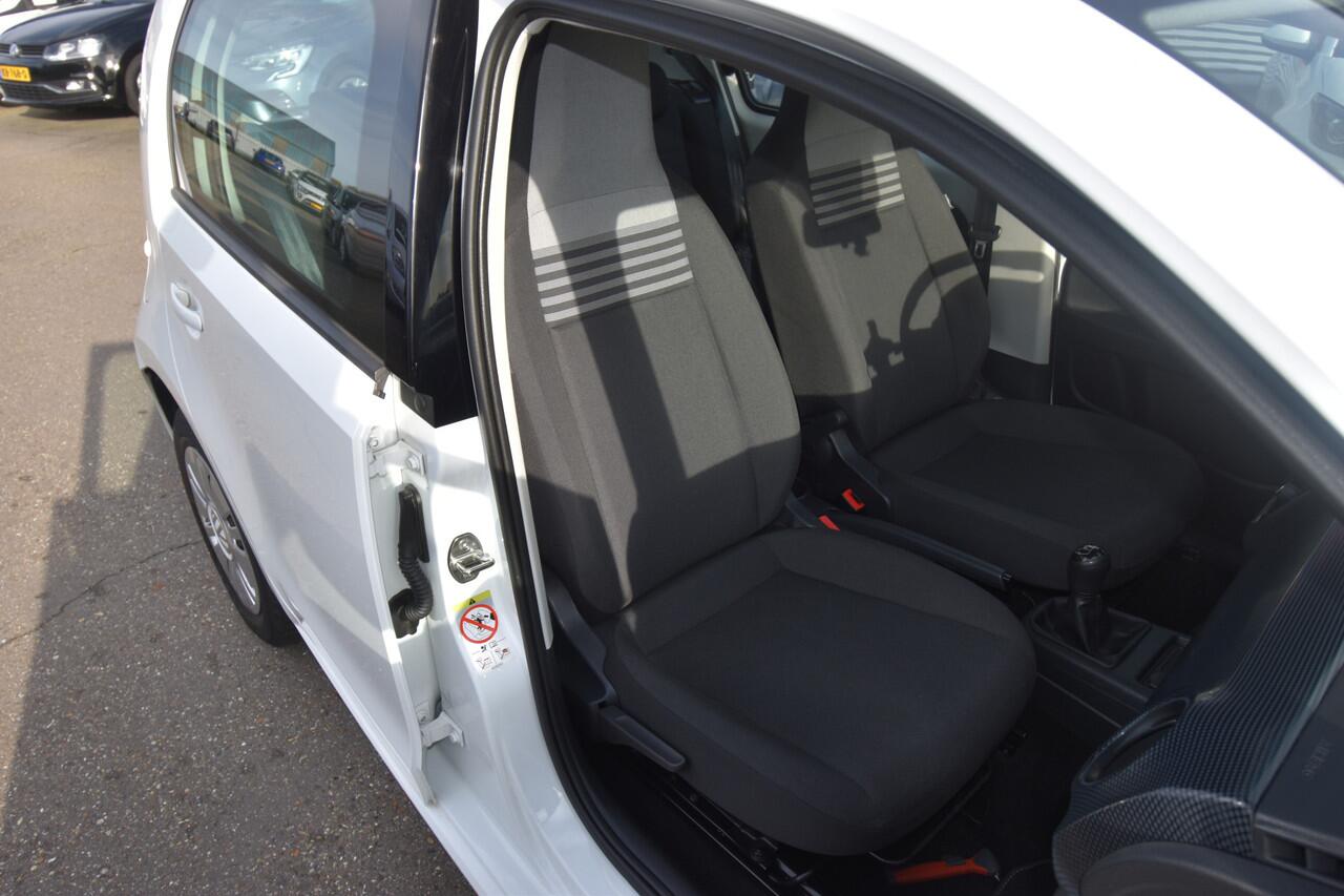 Volkswagen UP! 1.0 BMT take up! , AIRCO , BL TOOTH , RADIO , EL VOOR ,