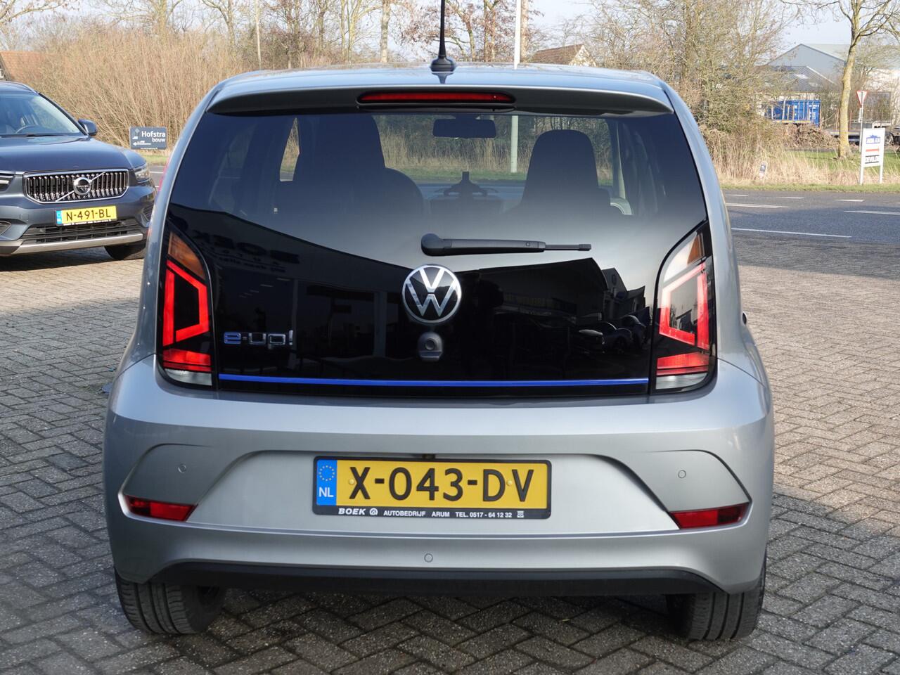 Volkswagen UP! e-Up! e-up! Style LMV | CRUISE | ECC | CAMERA + PDC | VERW. STOELEN