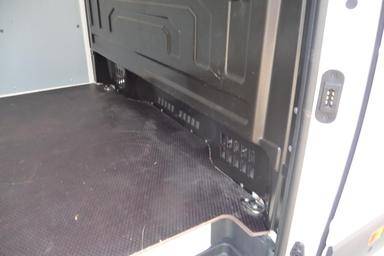 Volkswagen e-Crafter e-Crafter L3H3 36 kWh Autm voorheen L2H2 133Km actieradius 2-2022