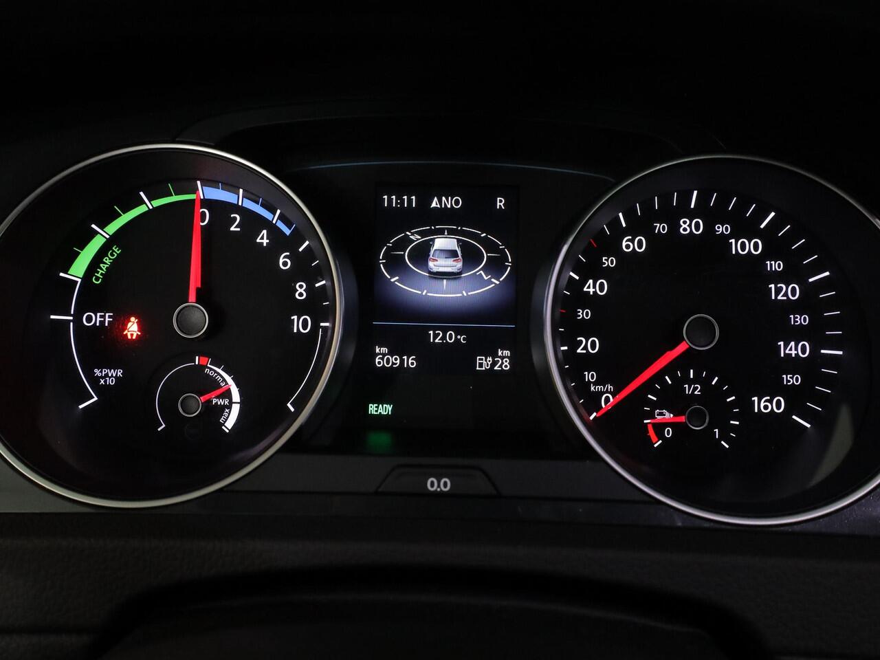 Volkswagen e-Golf E-DITION 136pk | Navi| Parksensors| LM-velgen| LED| SOH91%