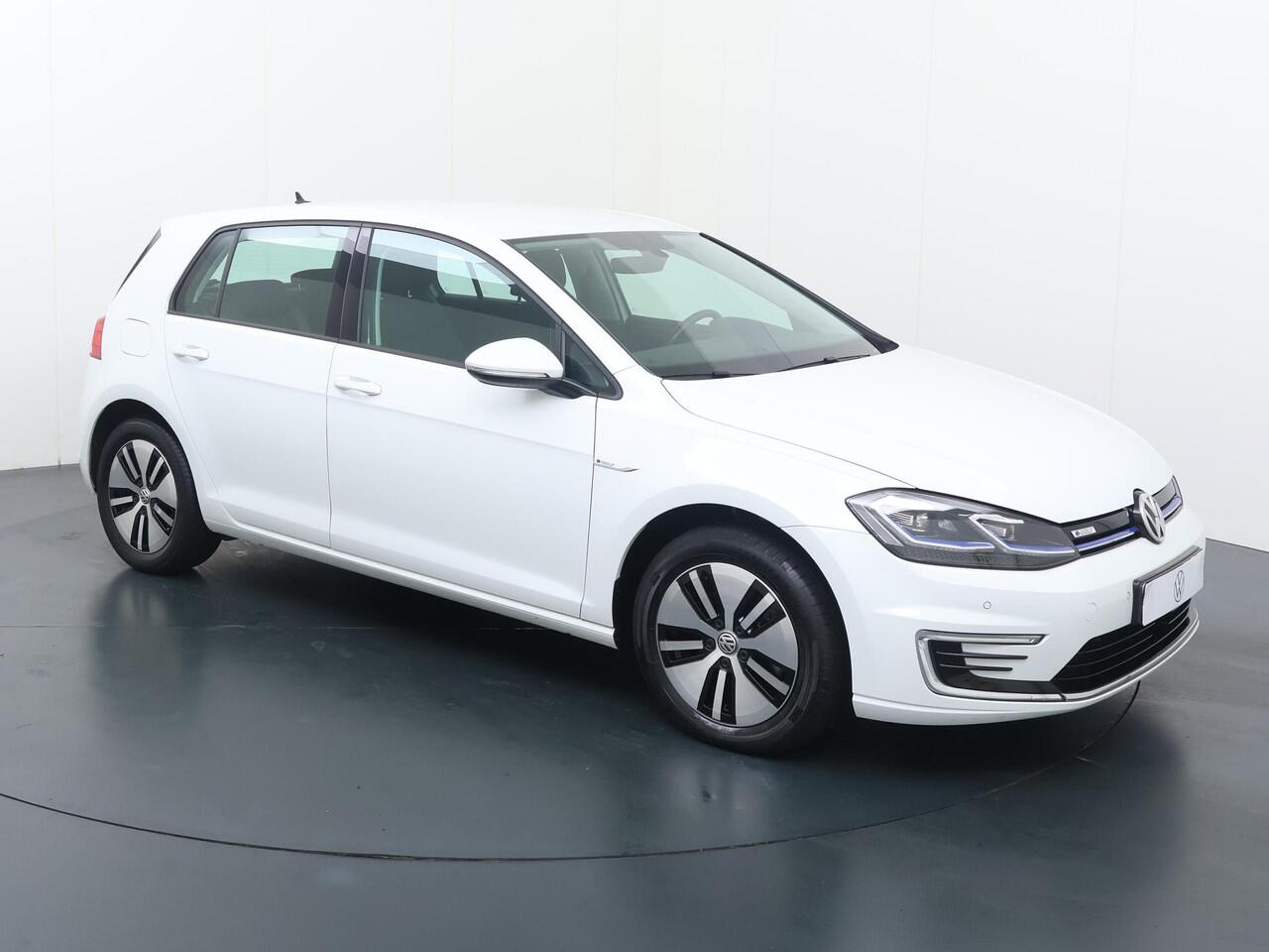 Volkswagen e-Golf E-DITION | 136 PK | SoH 87% | Adaptive cruise control | LED verlichting | Navigatiesysteem |