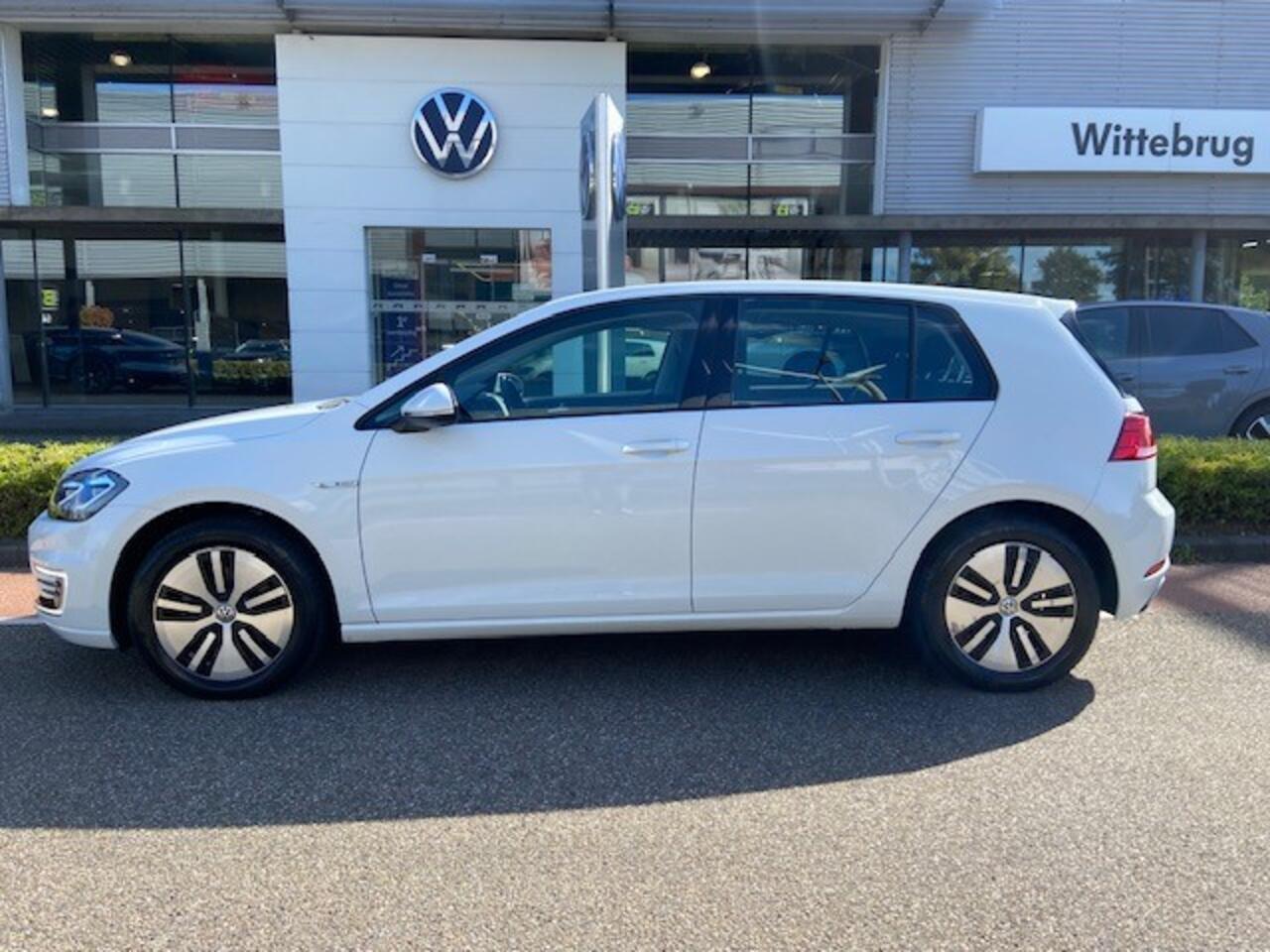 Volkswagen e-Golf E-DITION / LED / Clima/ Navi / PDC / 16''