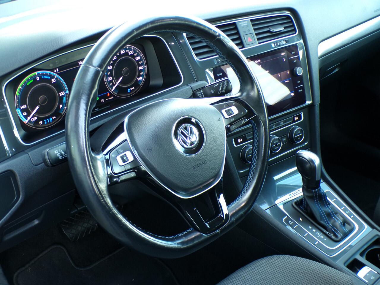 Volkswagen e-Golf E-DITION, SOH 93.5% / Full LED / Carplay + Android Auto / Virtual Cockpit / Parkeersensoren V + A