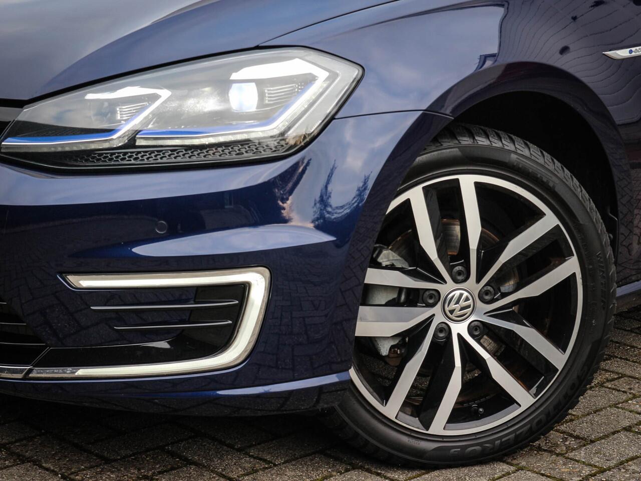 Volkswagen e-Golf E-DITION | Clima | Cruise | Navi | Led | Pdc | 17 Inch | Pdc | Adaptive cruise |