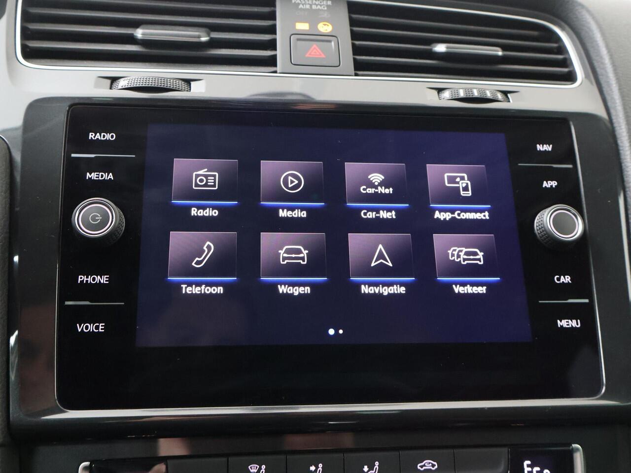 Volkswagen e-Golf E-DITION | 136 PK | Soh 91% | Adaptive cruise control | Achteruitrijcamera | Apple Carplay/Android Auto |