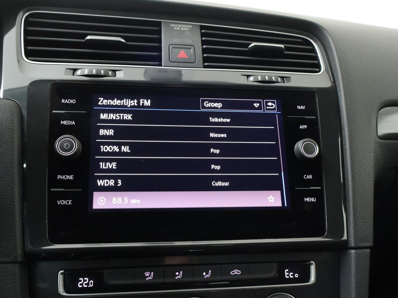 Volkswagen e-Golf E-DITION | 136 PK | SoH 87% | Adaptive cruise control | LED verlichting | Navigatiesysteem |