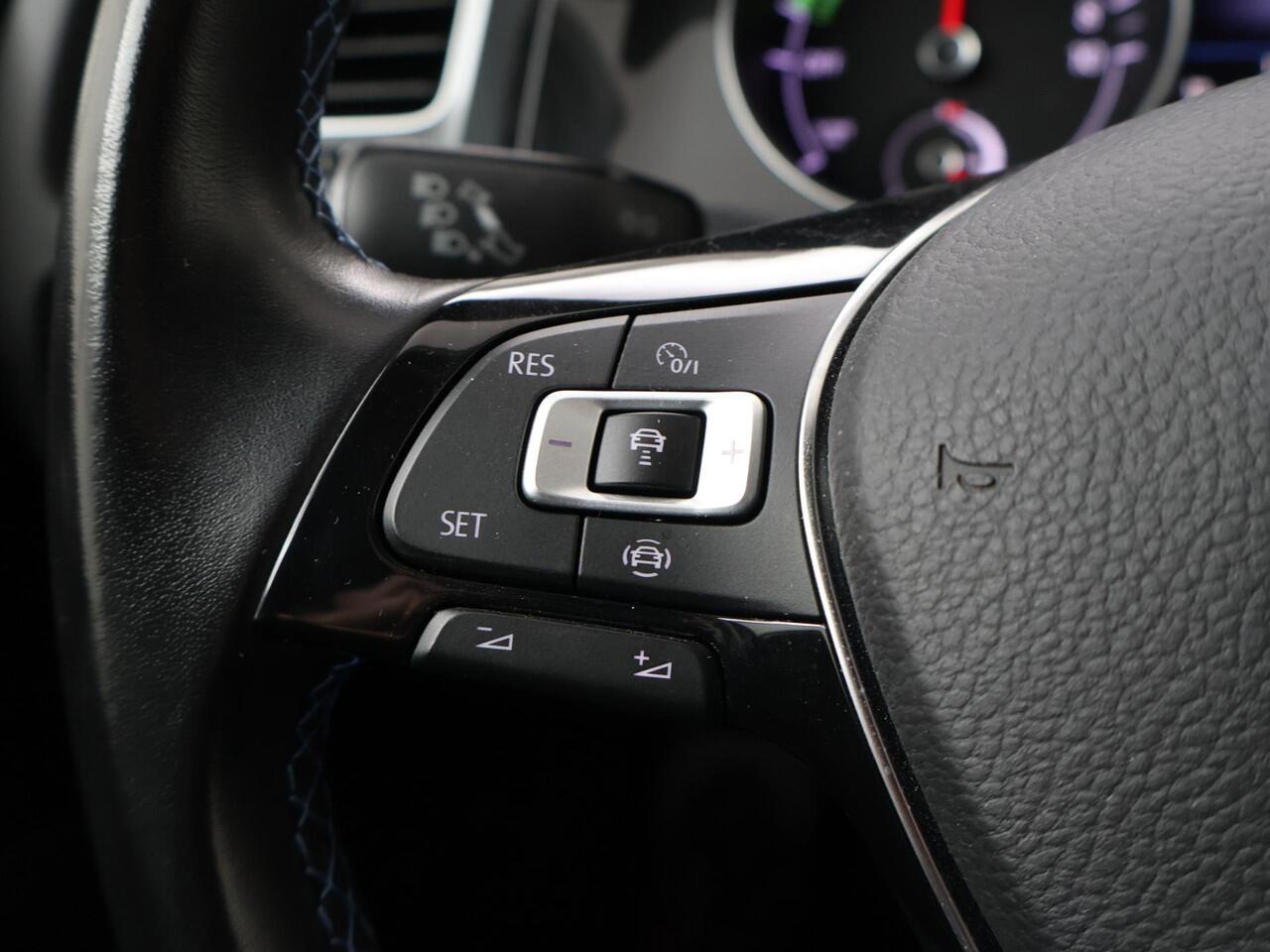 Volkswagen e-Golf E-DITION | 136 PK | Soh 91% | Adaptive cruise control | Achteruitrijcamera | Apple Carplay/Android Auto |