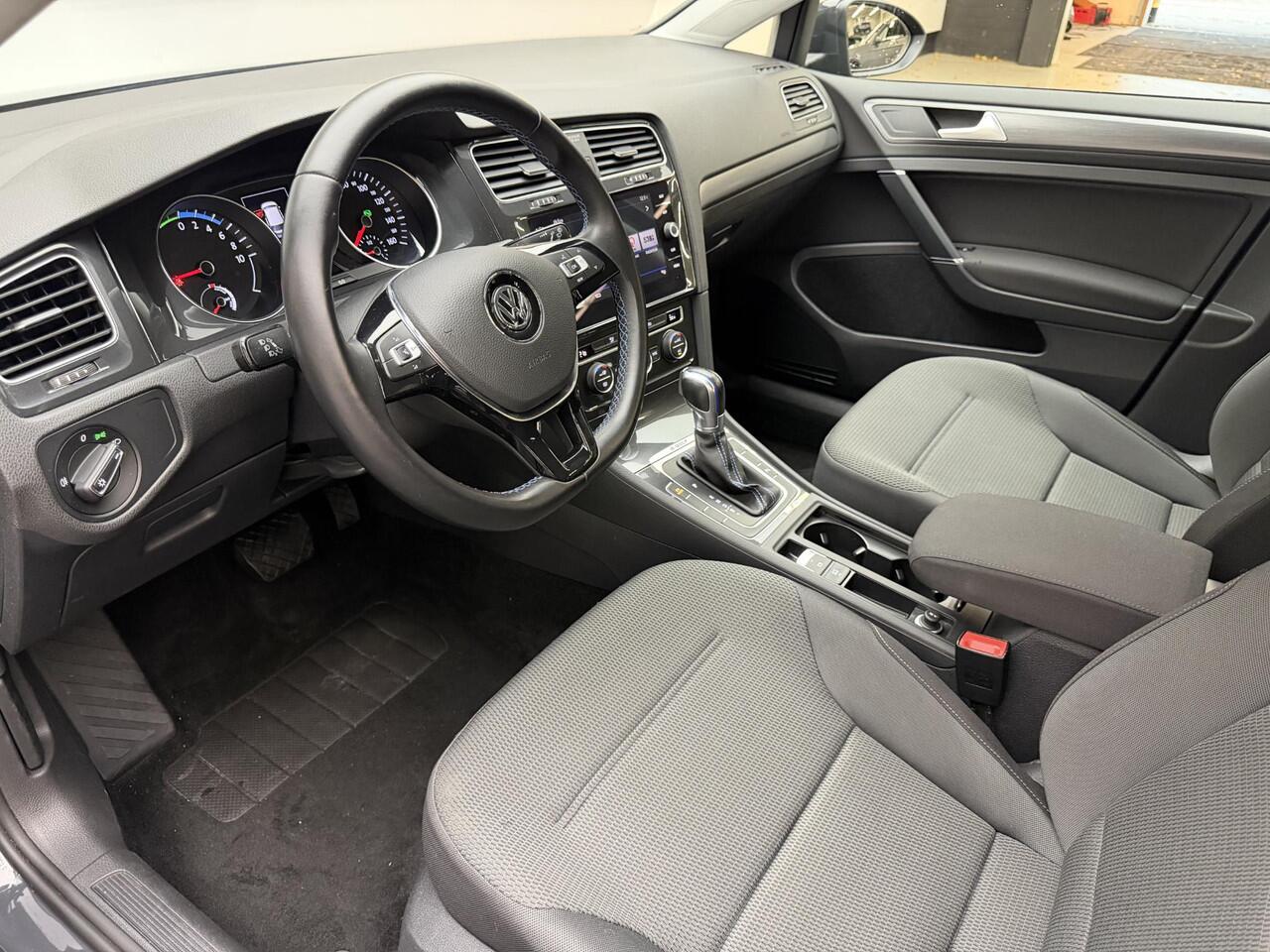 Volkswagen e-Golf e-Golf Apple Carplay | LM Velgen | Clima